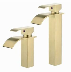 Single Hole and Single Handle Bathroom Sink Faucet / Polished Chrome Deck Mounted Bathroom Faucet / Lavatory Faucet One Hole Without Drain